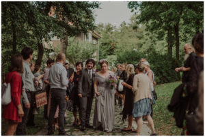 bride-and-groom-arrival